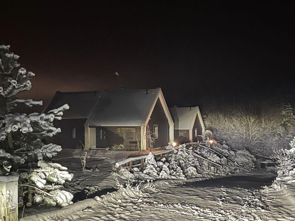 Osada Skoczkowo Komfortowe Domki Z Jacuzzi Nad Jeziorem- Sauna- Balia- Prywatny Staw Wedkarski Podiazy Exterior foto